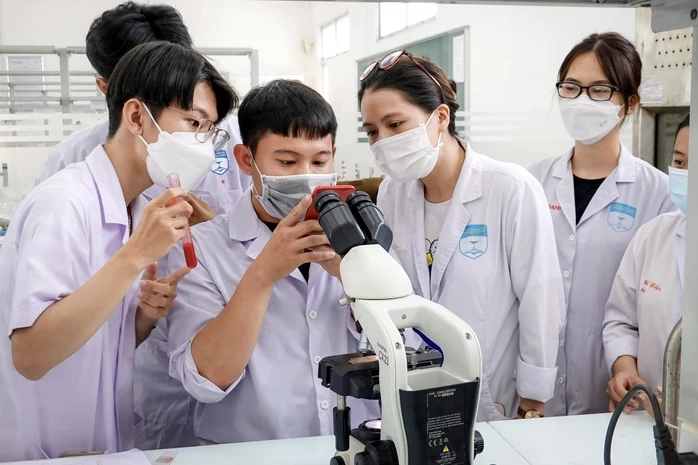 Điểm mới về phát triển nguồn nhân lực chất lượng cao trong Dự thảo văn kiện Đại hội XIV của Đảng